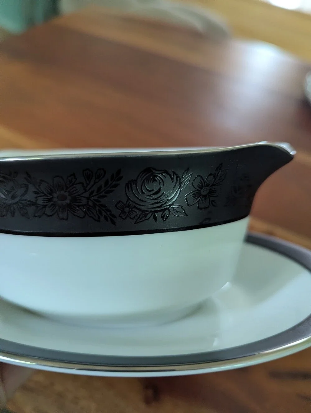 Noritake Sharon #6883 Gravy Boat Connected Plate Black Band Raised Flowers